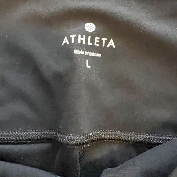 Black Athleta Crops Size Large - Picture 4 of 6
